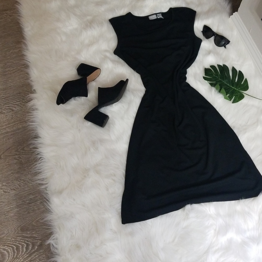 (SOLD!) Simple Black Dress